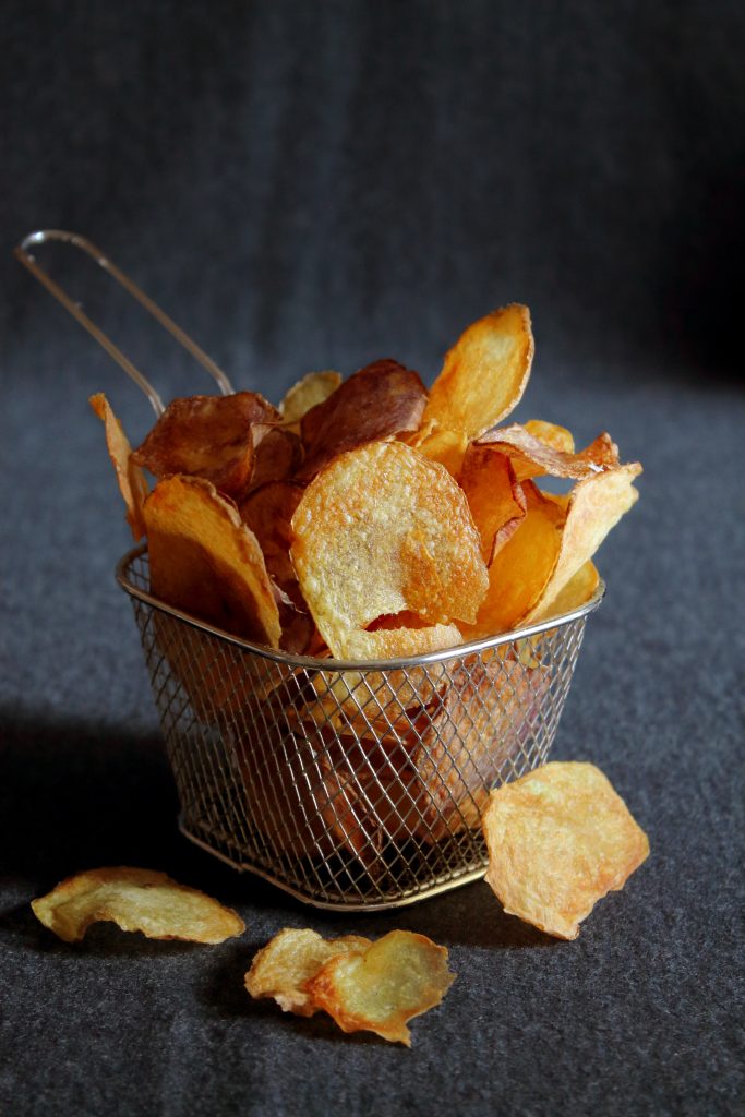 chips di patate in friggitrice ad aria