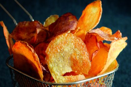 chips di patate in friggitrice ad aria