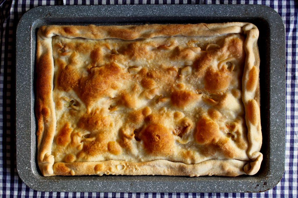 Schiacciata croccante al formaggio